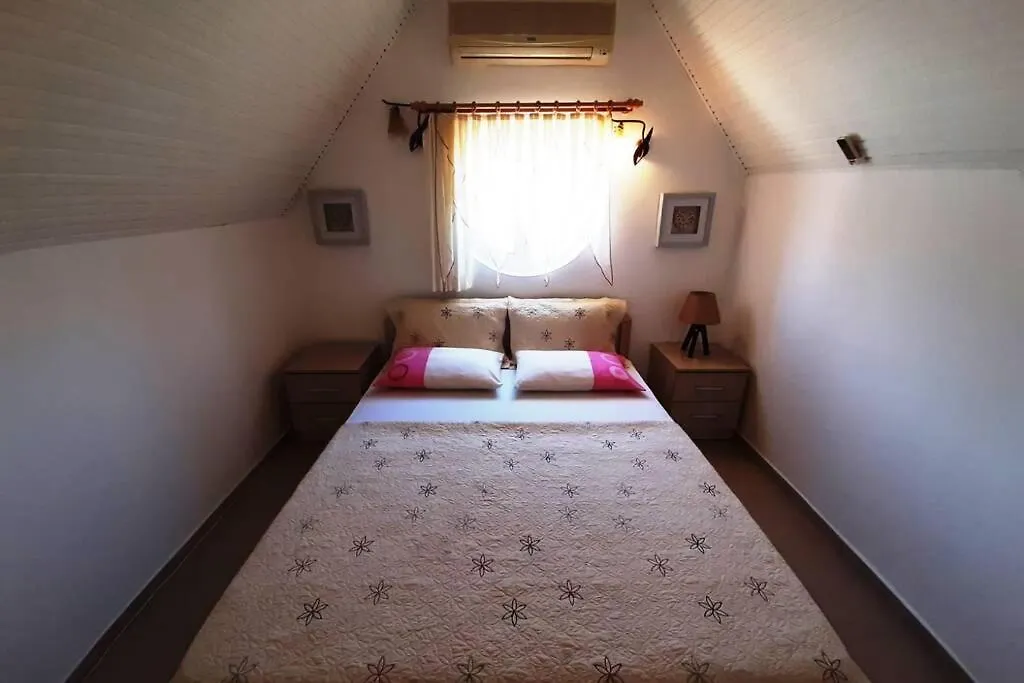 Kusadasi Sezonluk Oezel Havuzlu Bungalov Villa Only Seasonal Rental Villa Minimum 60 Days