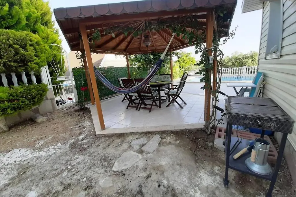 Kusadasi Sezonluk Oezel Havuzlu Bungalov Villa Only Seasonal Rental Villa Minimum 60 Days تركيا