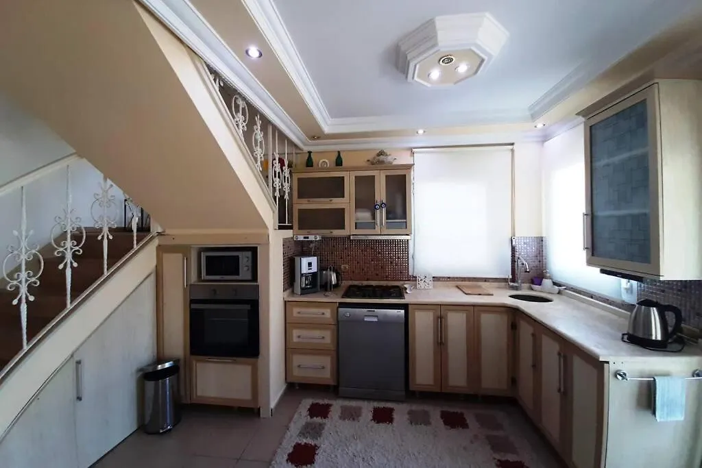 Kusadasi Sezonluk Oezel Havuzlu Bungalov Villa Only Seasonal Rental Villa Minimum 60 Days تركيا